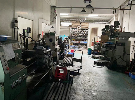 東莞數(shù)控車床加工設(shè)備 精密五金制造設(shè)備工廠實(shí)拍6